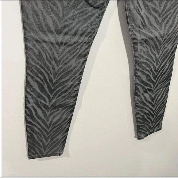 7 For All Mankind Gray New High Waist Ankle In Metallic Zebra 24 Skinny …