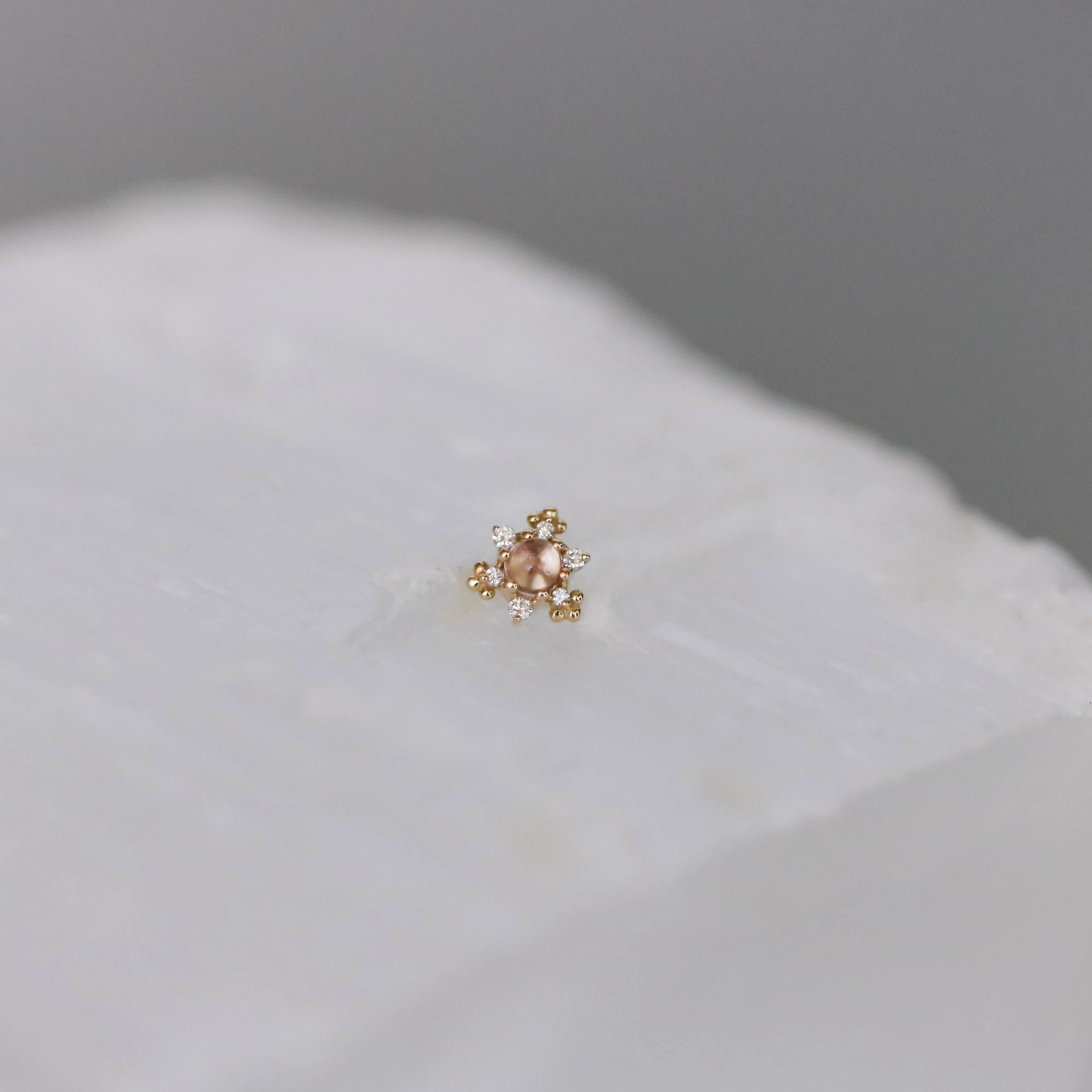 Bayle with Oregon Sunstone and Diamonds 18g/16g Threaded End