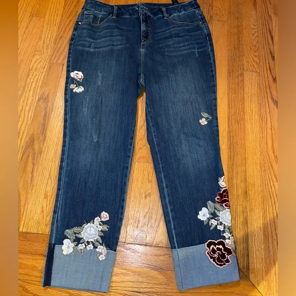 Chico's So Slimming Diamond Fit Girlfriend Ankle Jeans With Rose Embroidery 14