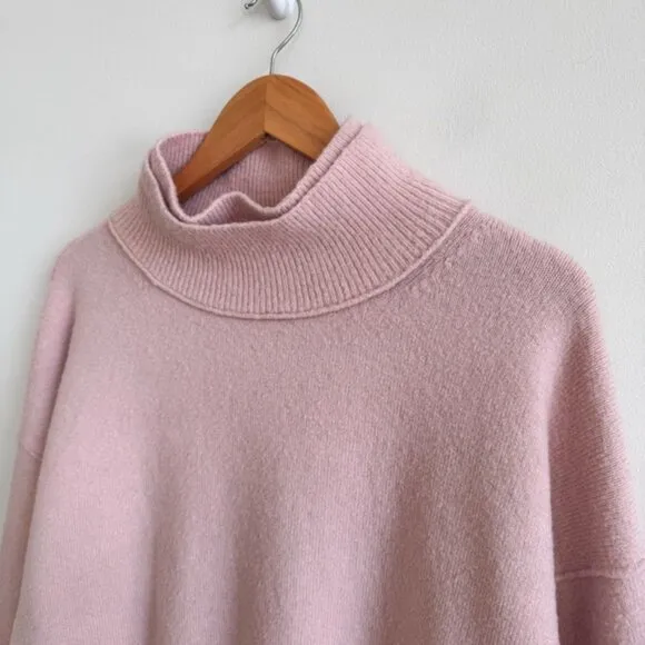 FREE PEOPLE • Afterglow Mock Neck Sweater in Ballet • Medium
