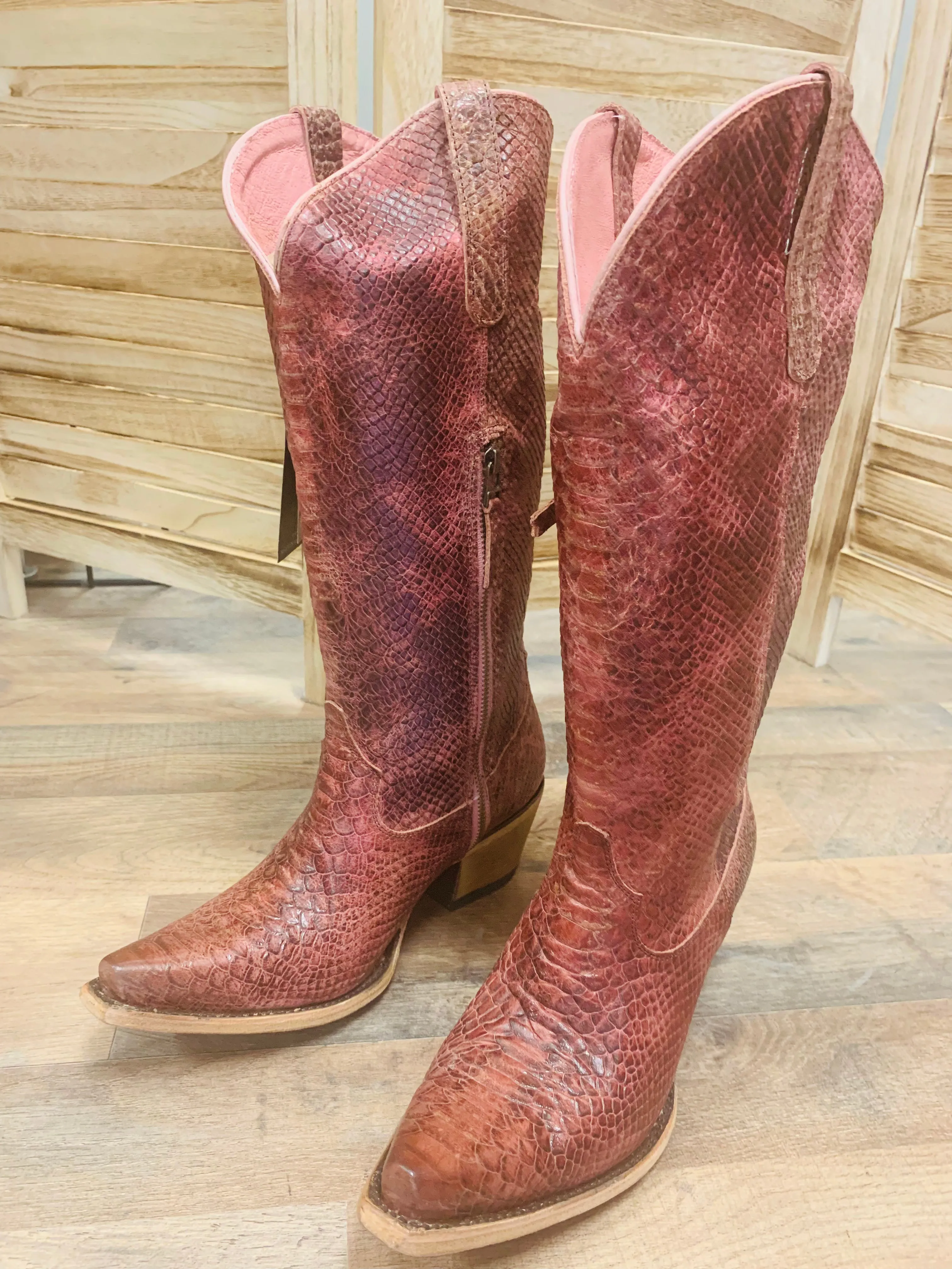 Junk Gypsy Lane Desert Highway Poisonous Pink