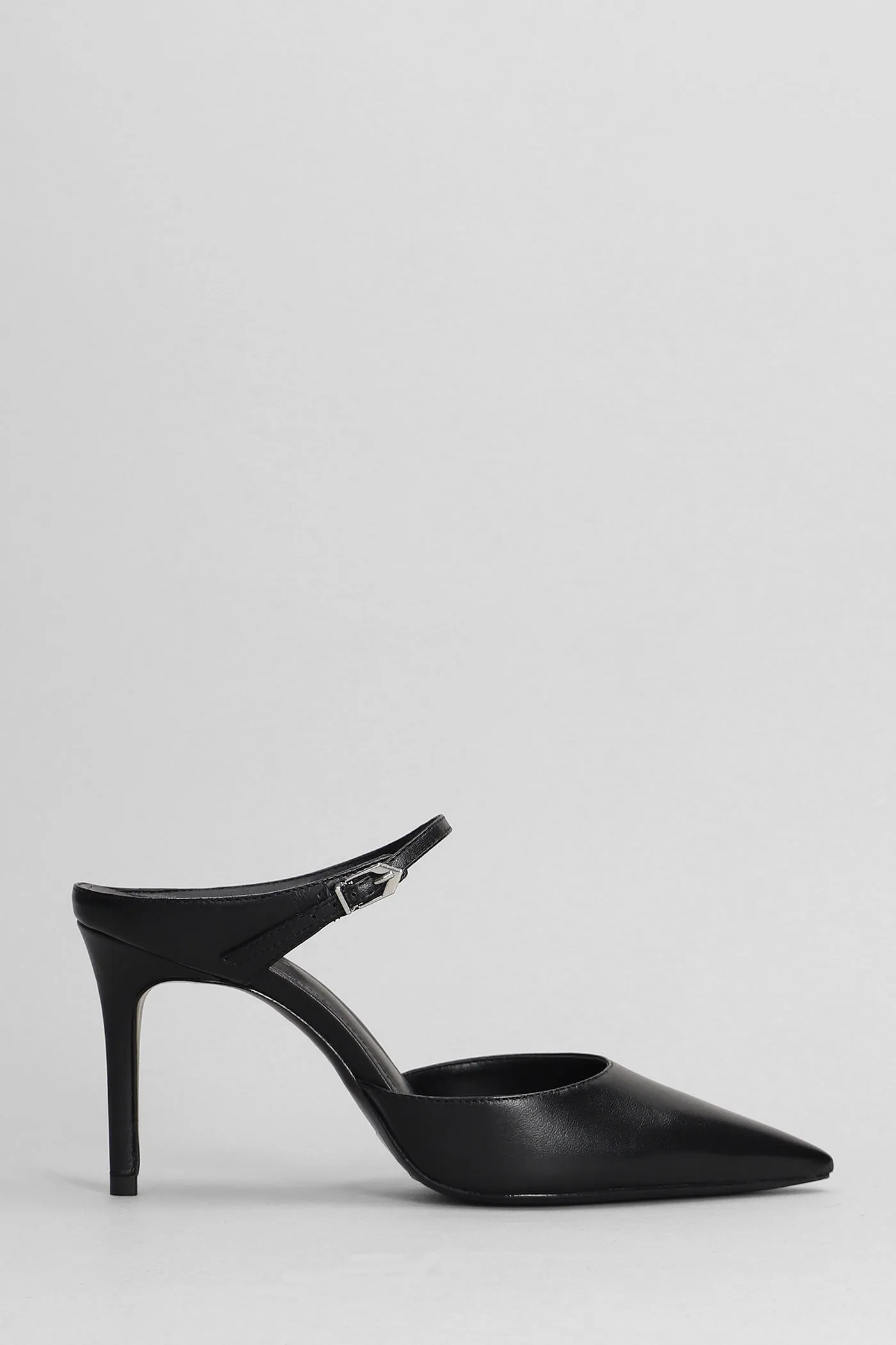Laura Mule Slipper-Mule in black leather