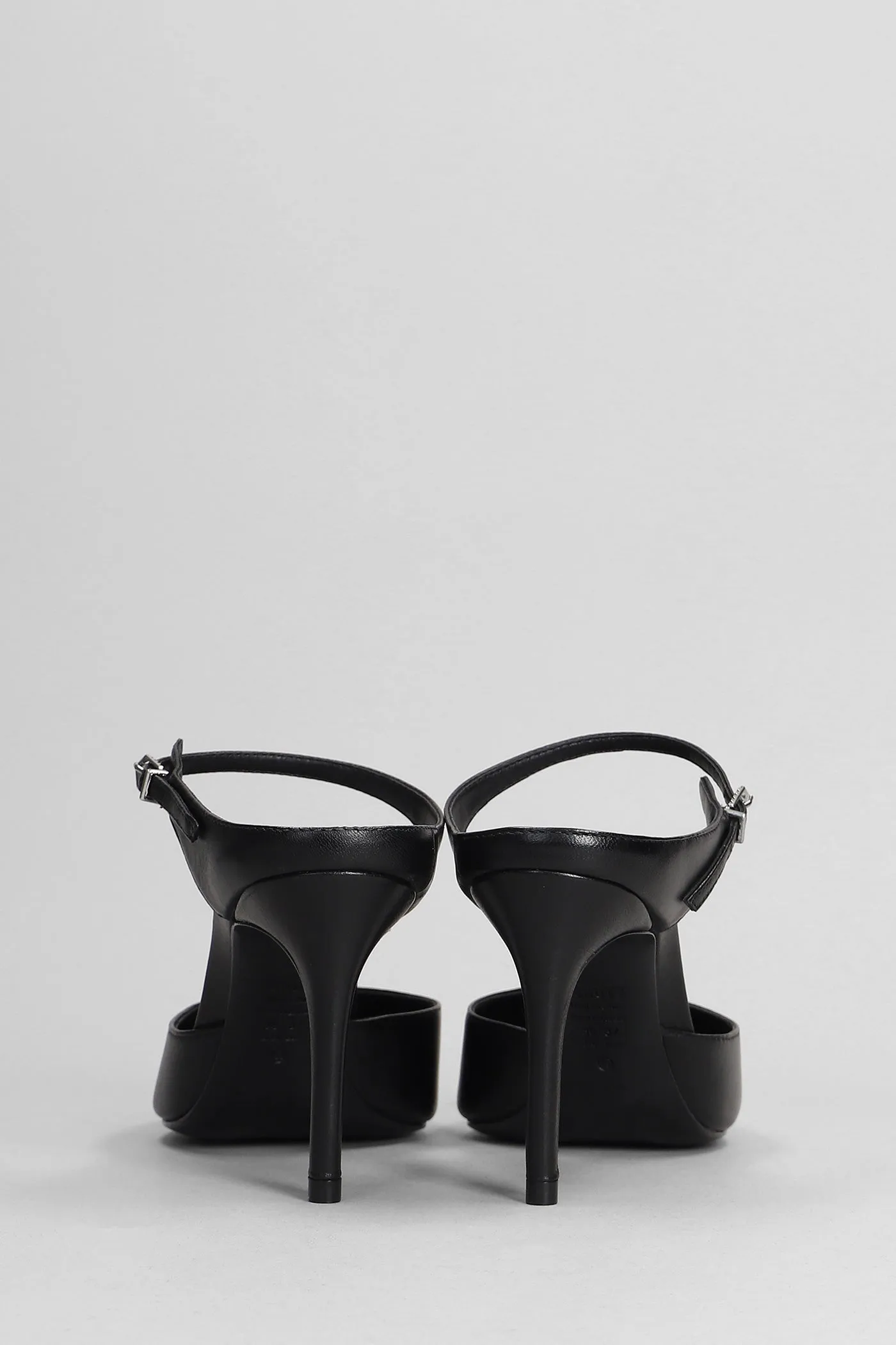 Laura Mule Slipper-Mule in black leather
