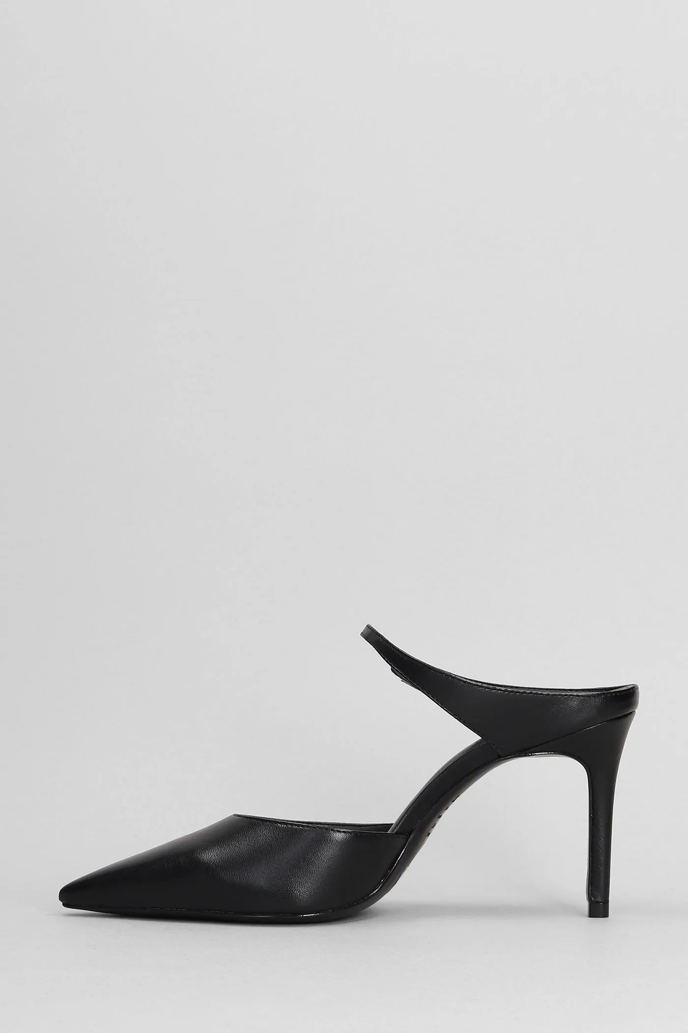 Laura Mule Slipper-Mule in black leather