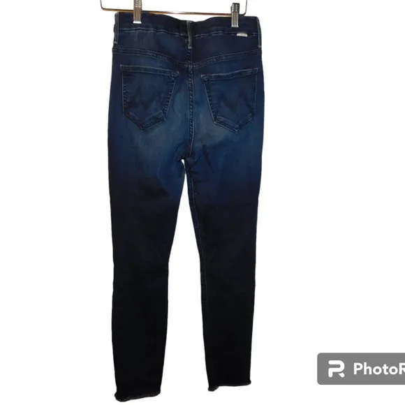 MOTHER High Waisted Looker Ankle Fray Jeans Raw Hem Tounge And Chic Wash Size 25