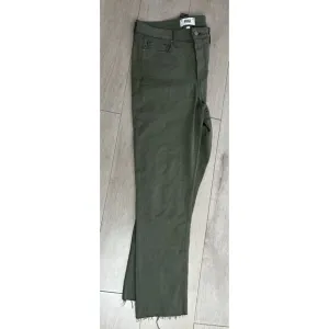 Paige Hoxton Slim Ankle Jeans Sz 30 L  10 Sierra Green Raw Hem Stretch Mid Rise