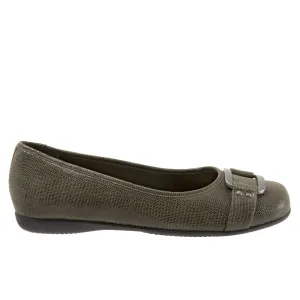 Trotters Sizzle T1251-307 Womens Green Leather Ballet Flats Shoes