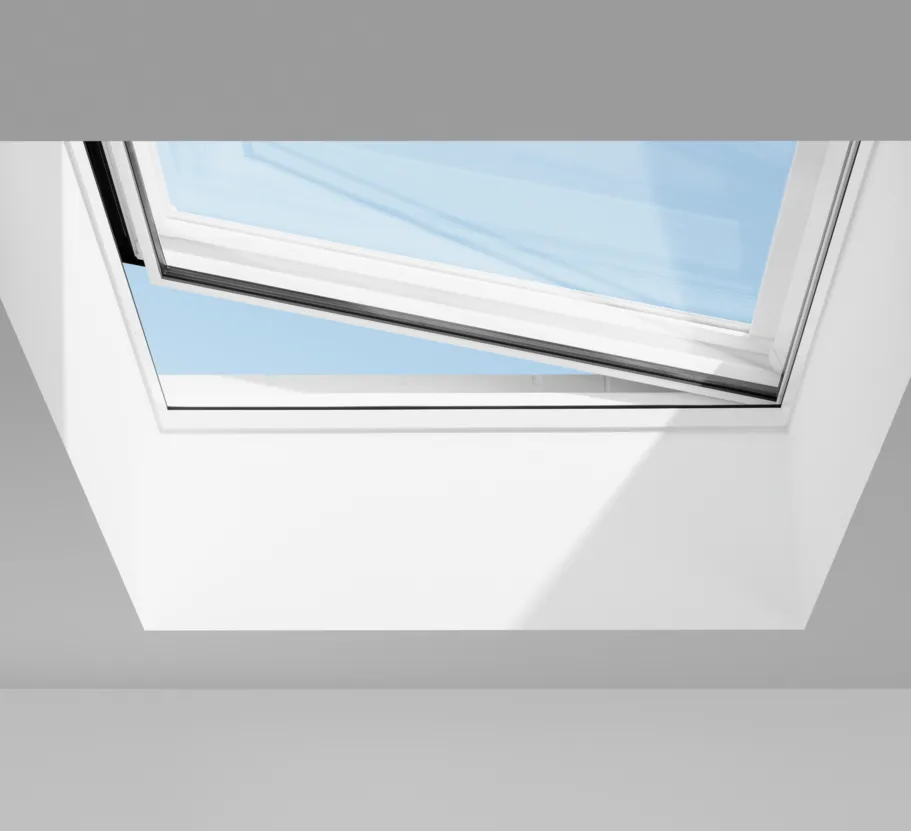 VELUX CVU 080080 0320Q INTEGRA® SOLAR Powered Flat Roof Window Base (80 x 80 cm)