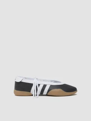 WMNS Taekwondo Mei Ballet Sneaker in Core Black & Cloud White